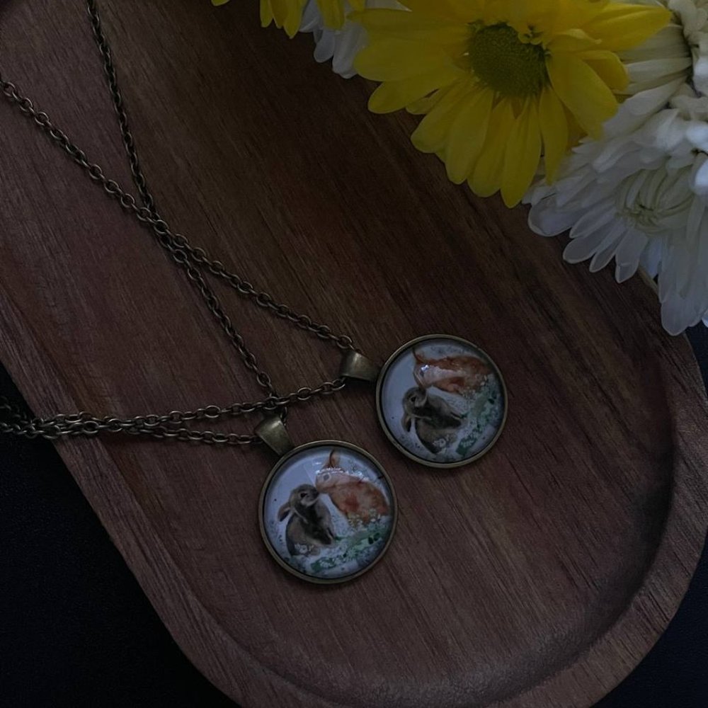 Vintage Style Rabbit Theme Pendant Necklace Time Gemstone Bronze Necklace